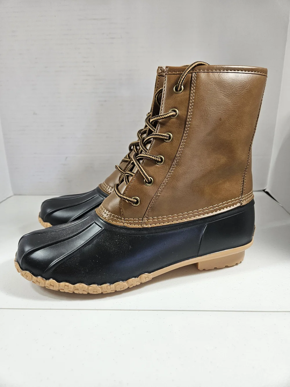 Weatherproof Brown and Black Lace-Up Rain & Snow Boots 9M Quest